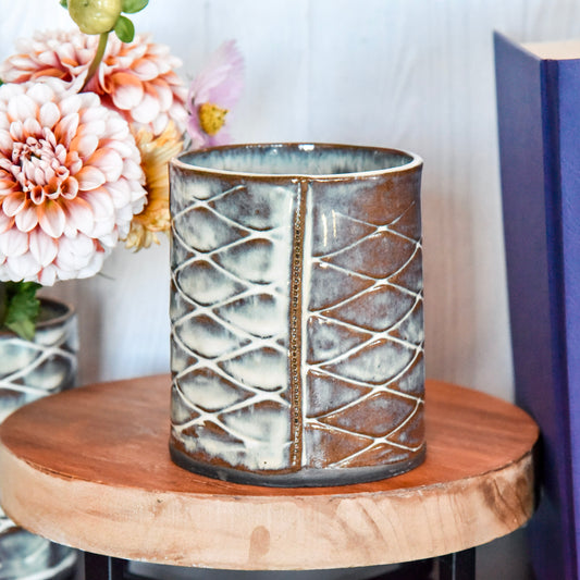 Vase - diamond texture