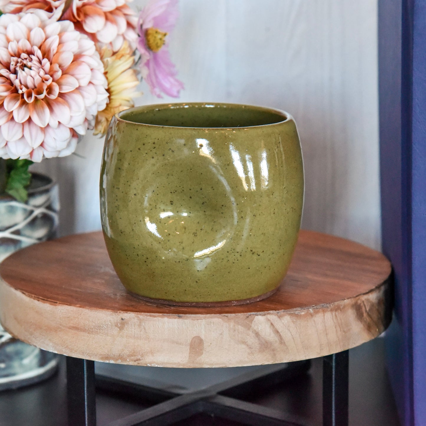 Thumb Cup in Olive Speckle - Round Rim