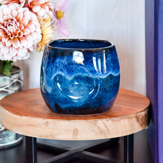 Thumb Cup in Blue Midnight