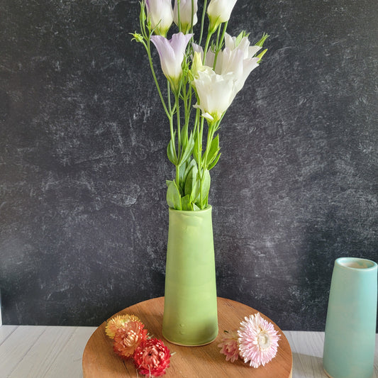 Bud Vase in Matte Green