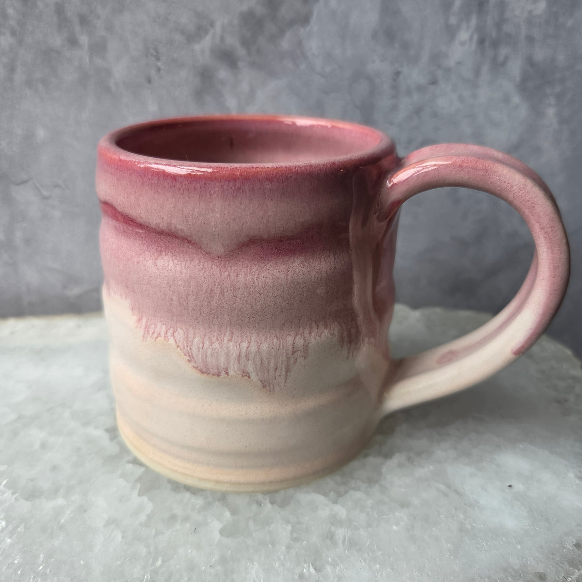 Mug in Raspberry Cream
