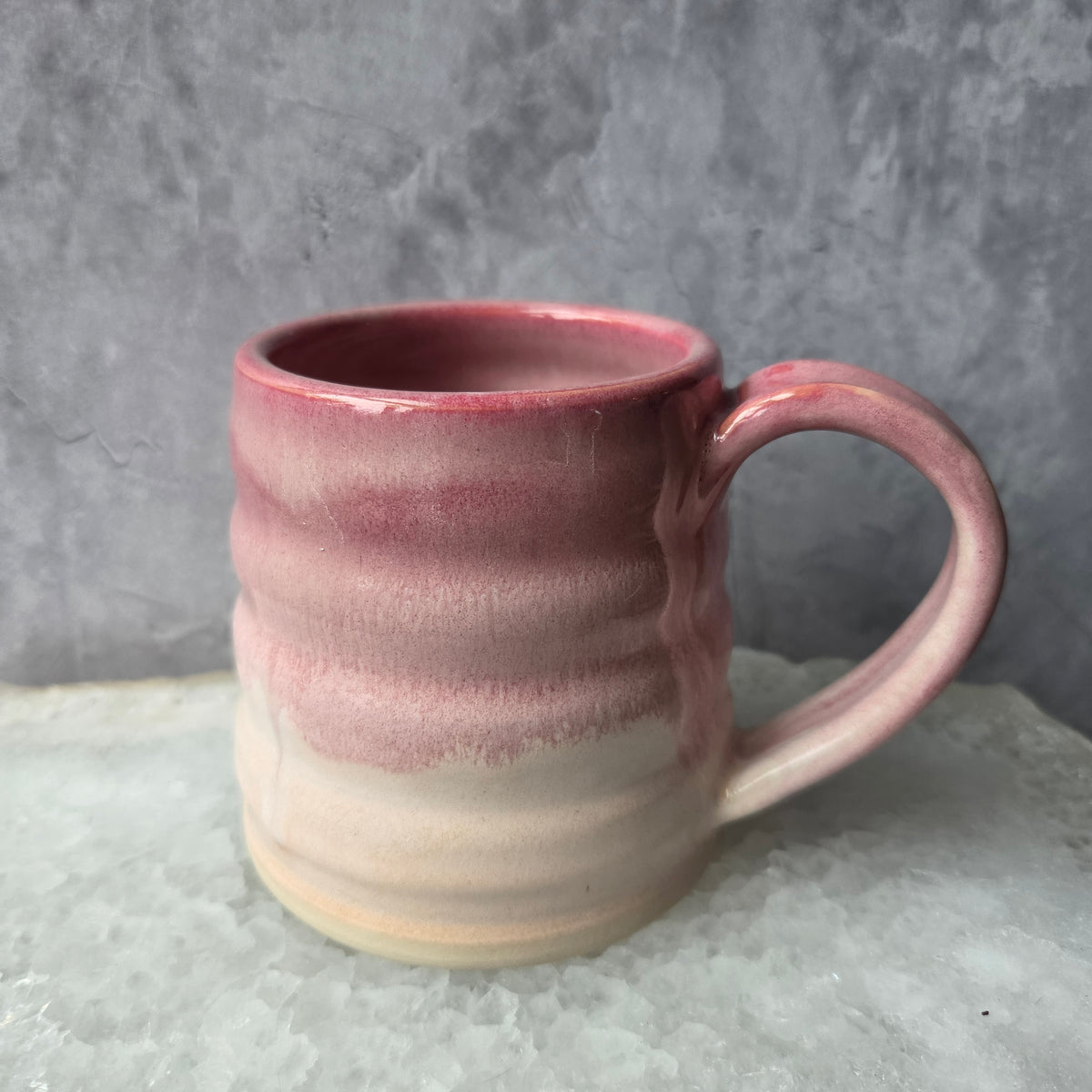 Mug in Raspberry Cream